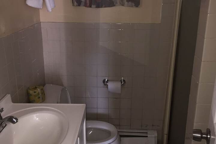 Room 12 of 19