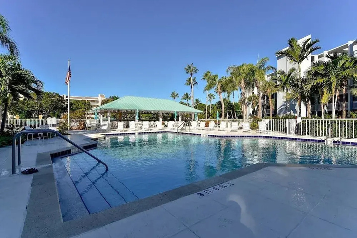 Pool 8 of 14