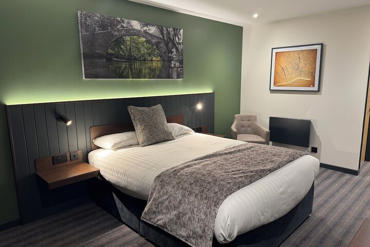 Room 15 of 44