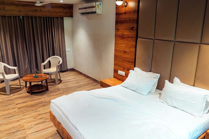 Room 6 of 47