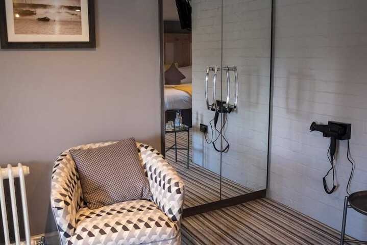 Room 11 of 75
