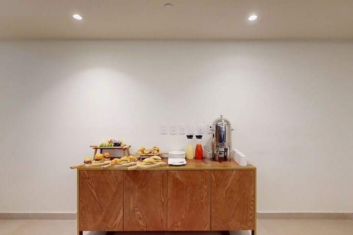 Dining 166 of 271