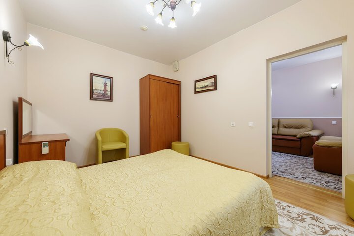 Room 20 of 36