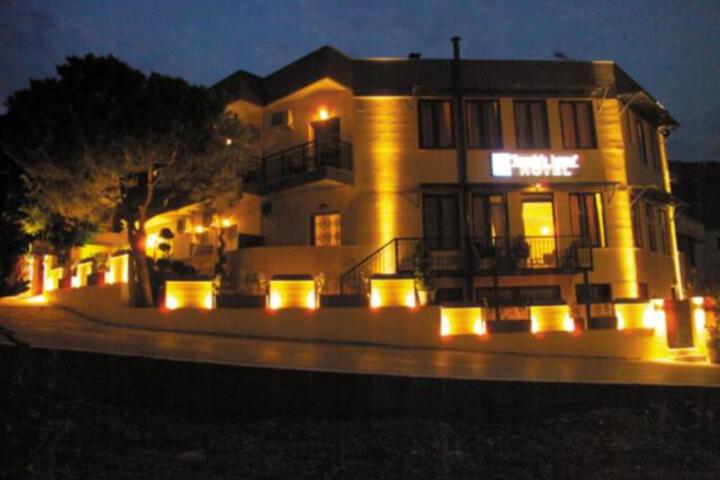 Angelas House