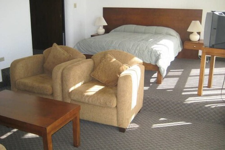 Room 3 of 34
