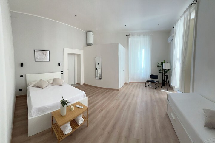 Room 46 of 86