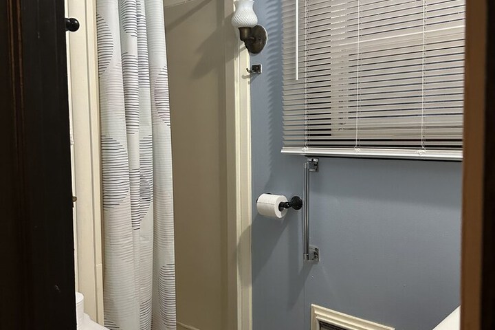 Room 61 of 83
