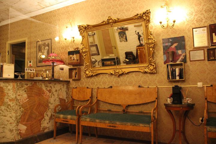 Hotel Interior 4 of 151