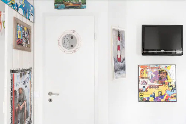 Room 25 of 51