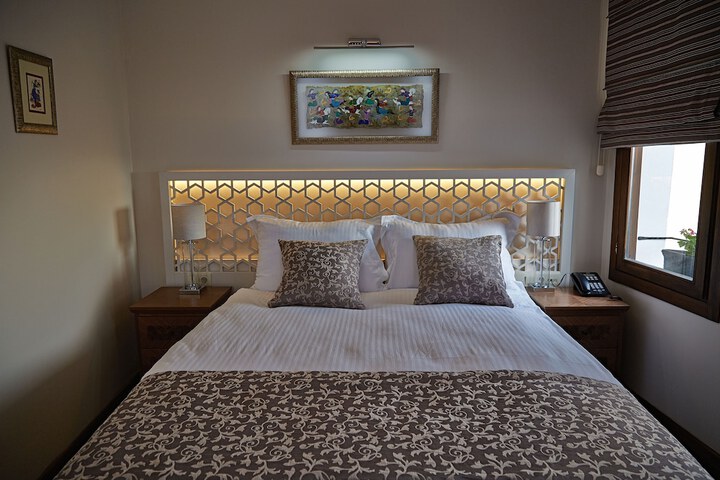 Room 15 of 51