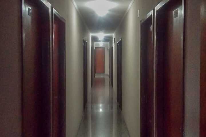 Ballroom/Hall 25 of 34