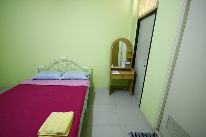 Room 10 of 15