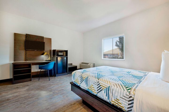 Room 15 of 24