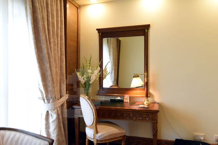 Room 17 of 53