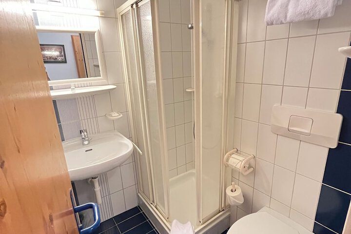 Room 72 of 91