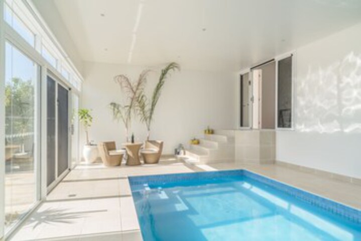 Pool 10 of 19