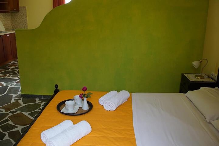 Room 6 of 54