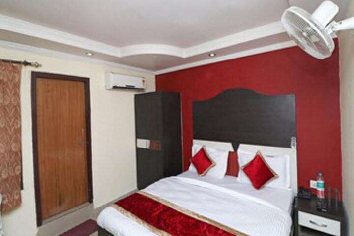 Room 15 of 23