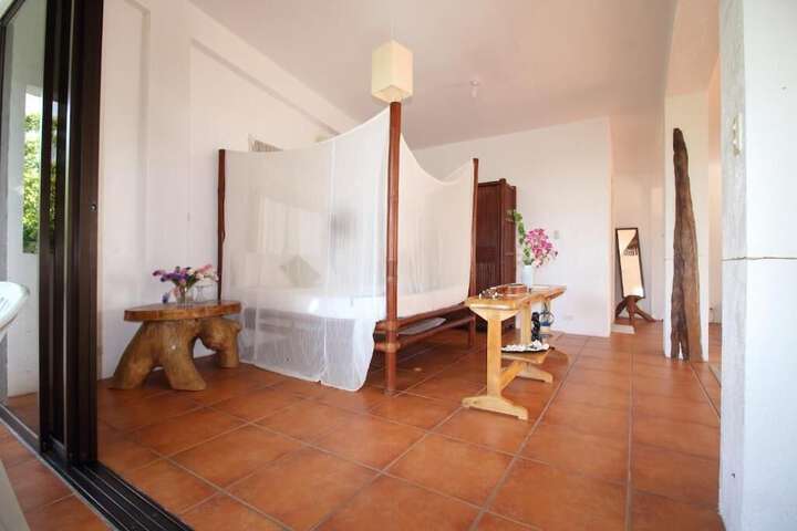 Room 15 of 79