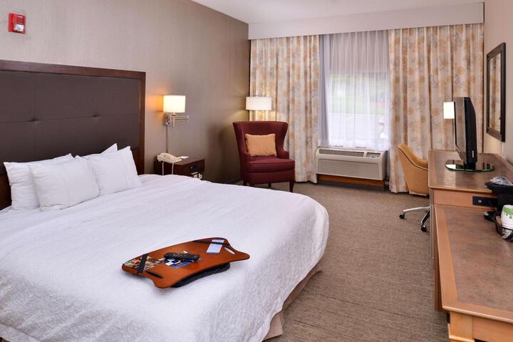 1 King Bed (8 of 11)