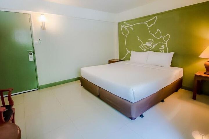 Room 13 of 68
