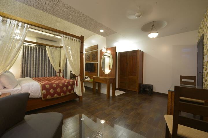 Room 9 of 44