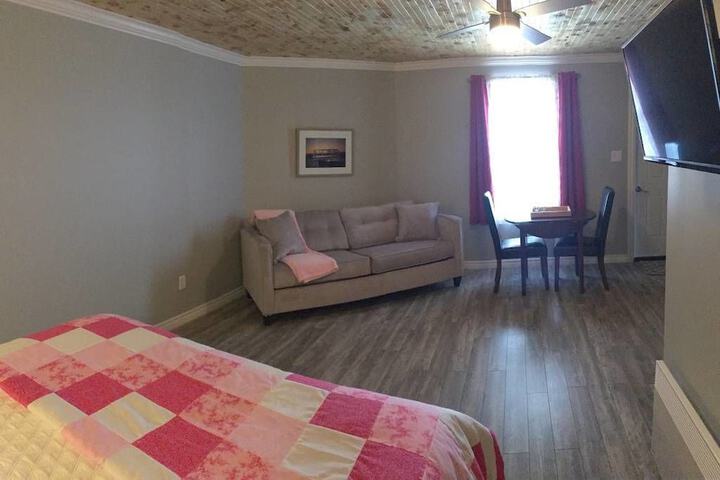 Room 4 of 35