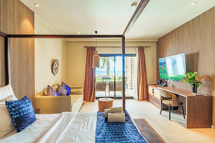 Room 16 of 128