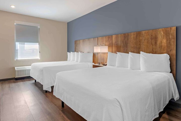Standard Studio 1 Queen Bed Nonsmooking (23 of 35)