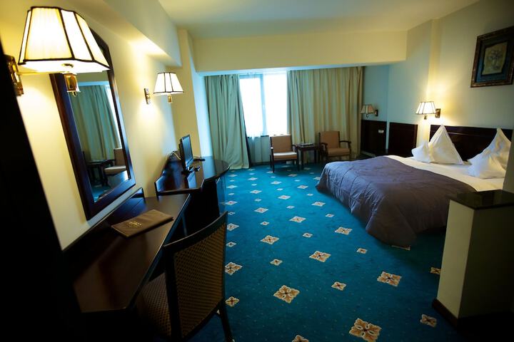 Room 18 of 84