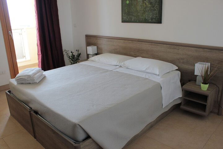 Room 4 of 44
