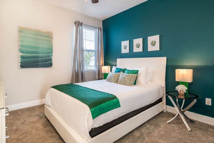 Room 2 of 40