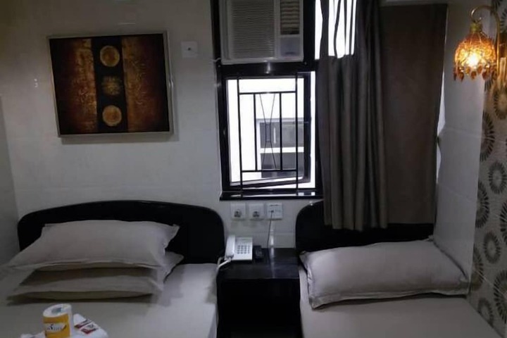 Room 19 of 35