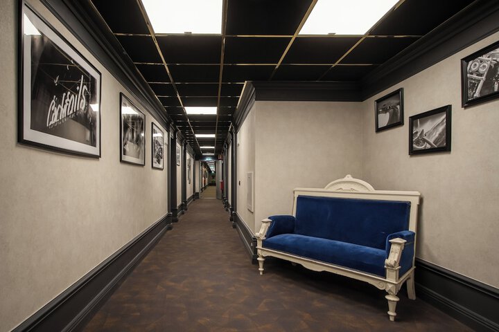 Ballroom/Hall 27 of 35