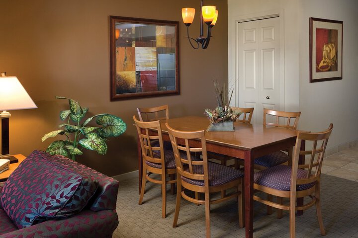 Dining Photos