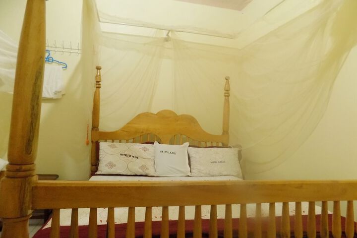 Room 20 of 37