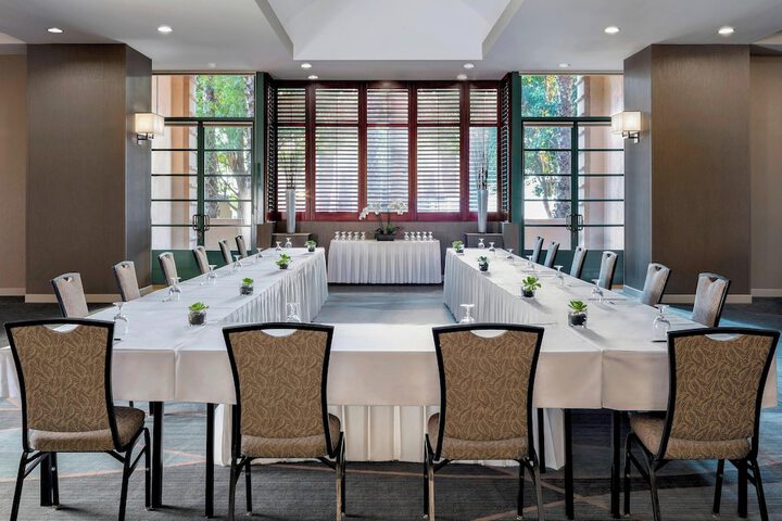 Meeting facility