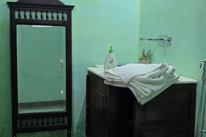 Room 54 of 70