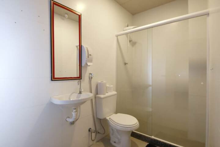Room 5 of 25