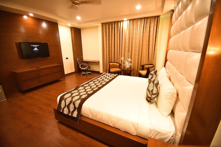 Room 14 of 31