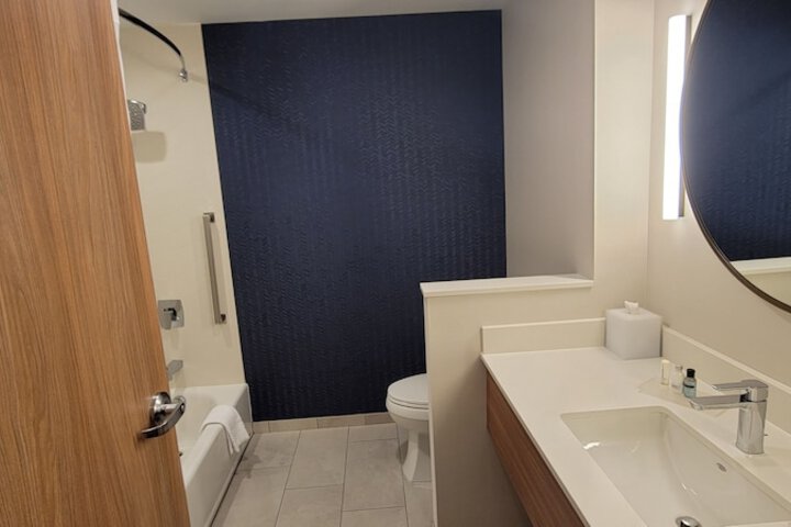 Room 18 of 42