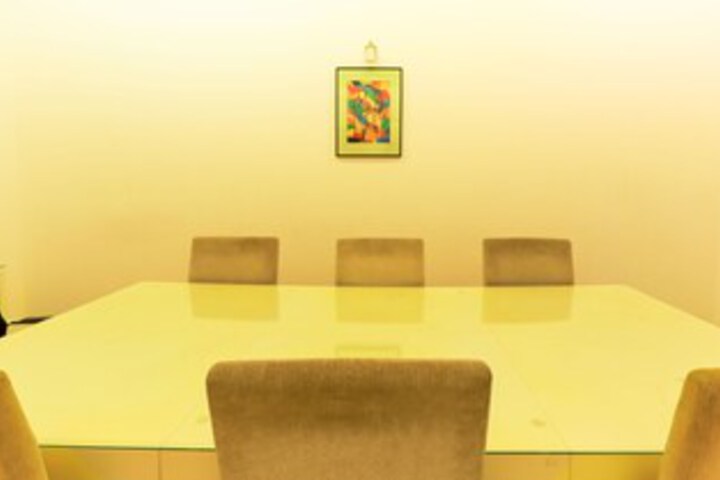 Business Center 6 of 40
