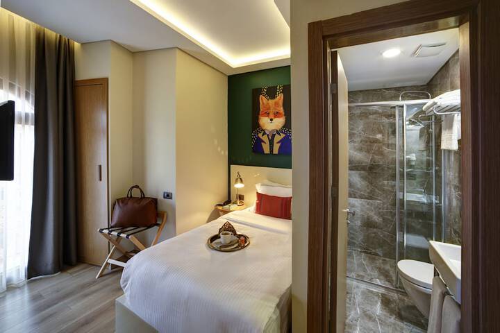 Room 26 of 75