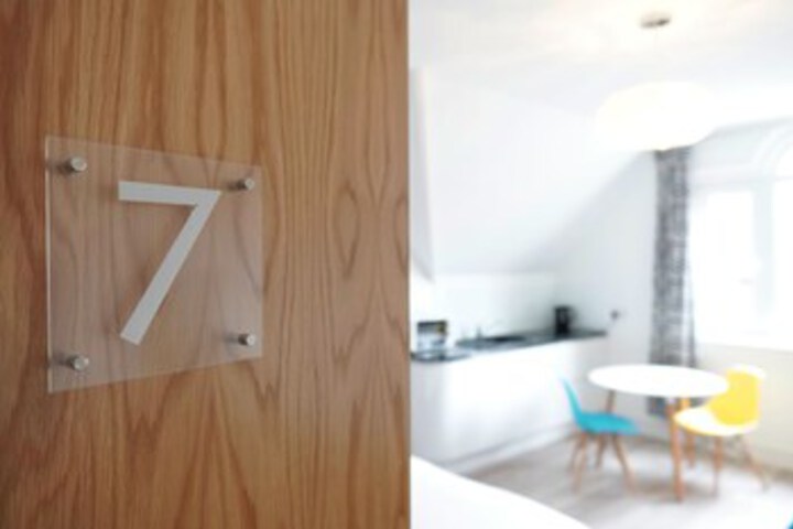 Room 11 of 13