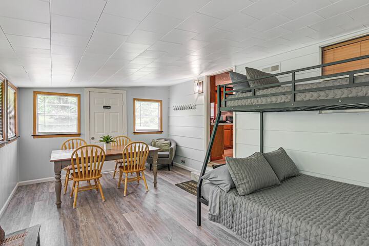 Home w / Bunkroom: 2 Mi to Hatfield & Mccoy Trail