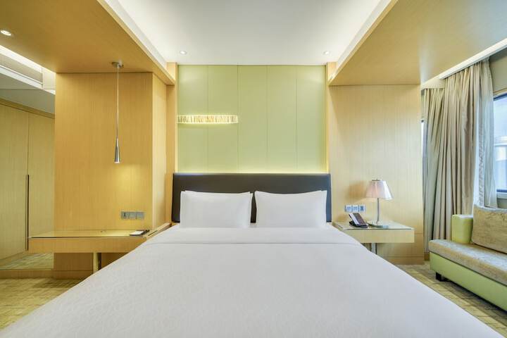 Room 9 of 53