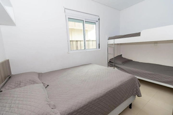 Room 6 of 17