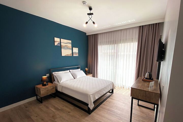 Room 27 of 61