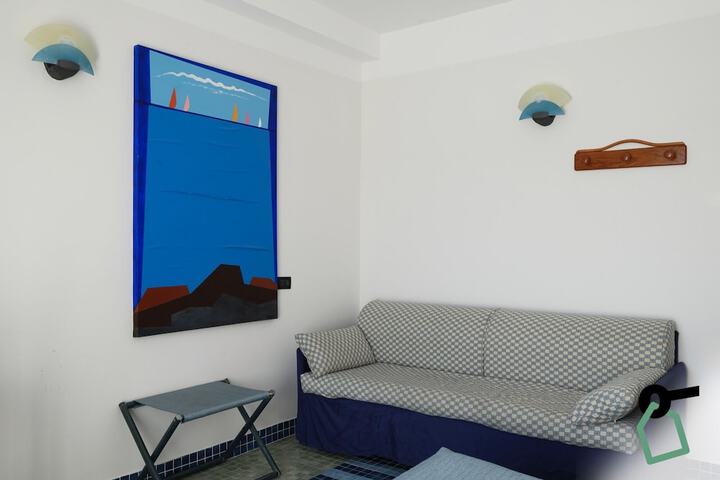 Room 33 of 66