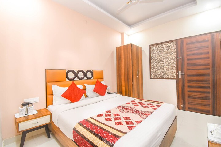 Room 15 of 29